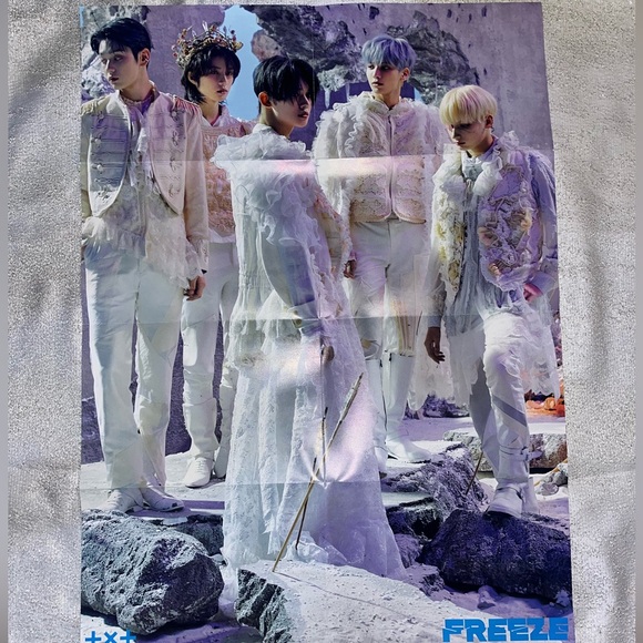 Tomorrow x Together - Chaos Chapter : Freeze Album world version - Picture 2 of 3